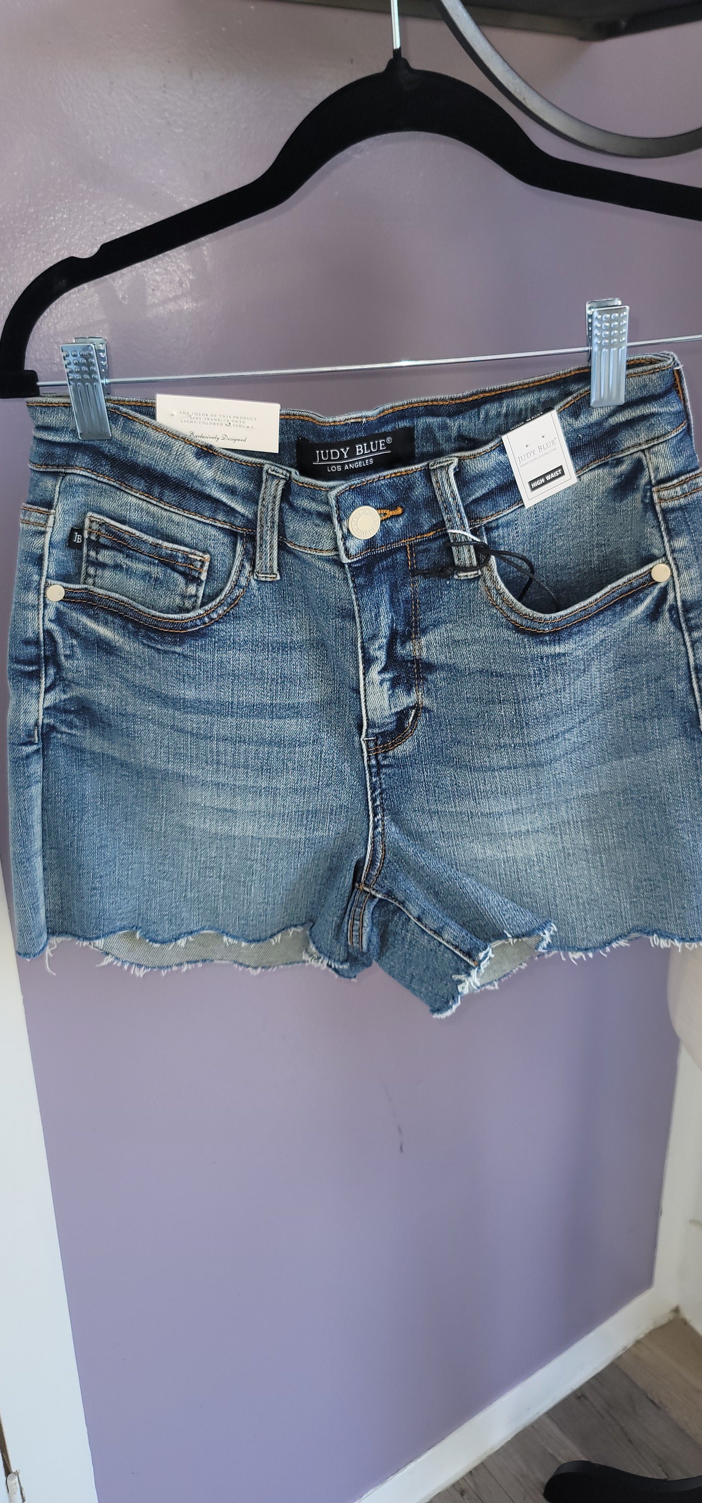 High waisted fray hem short