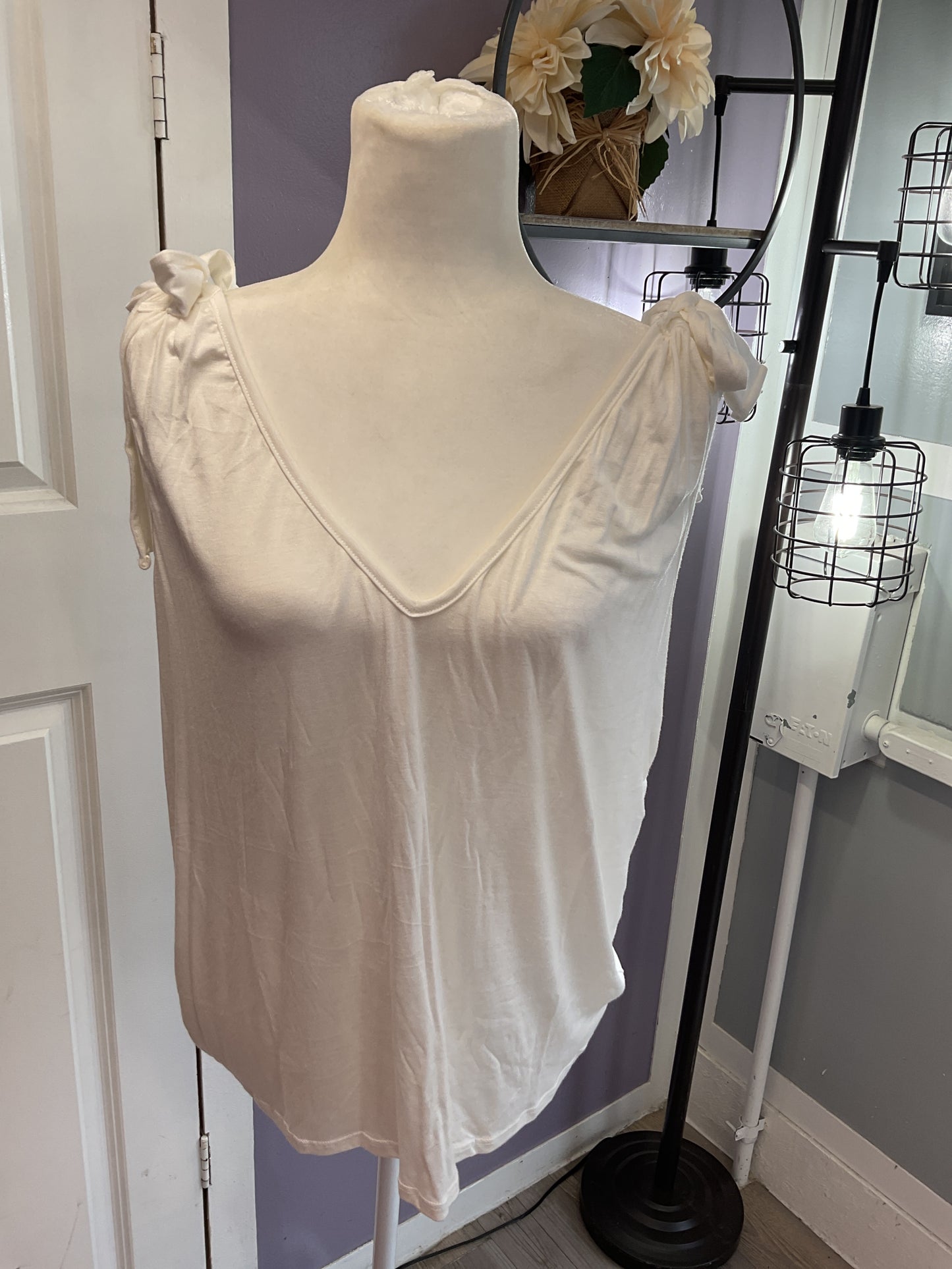 Ribbon tied top