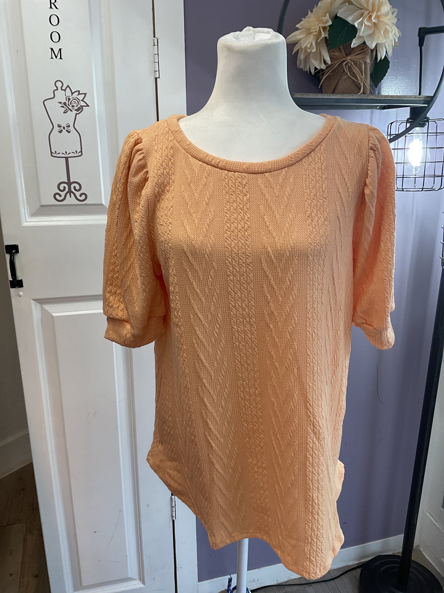 Cable knit puff sleeve