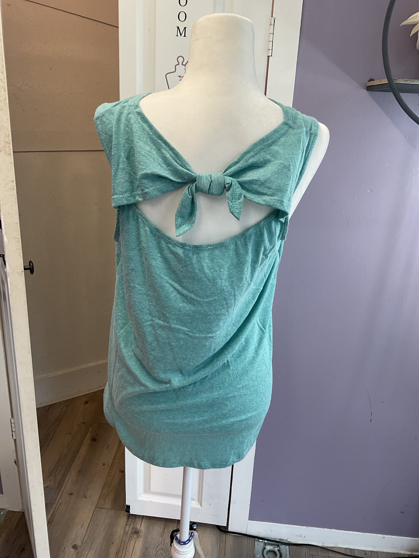 Open back tank