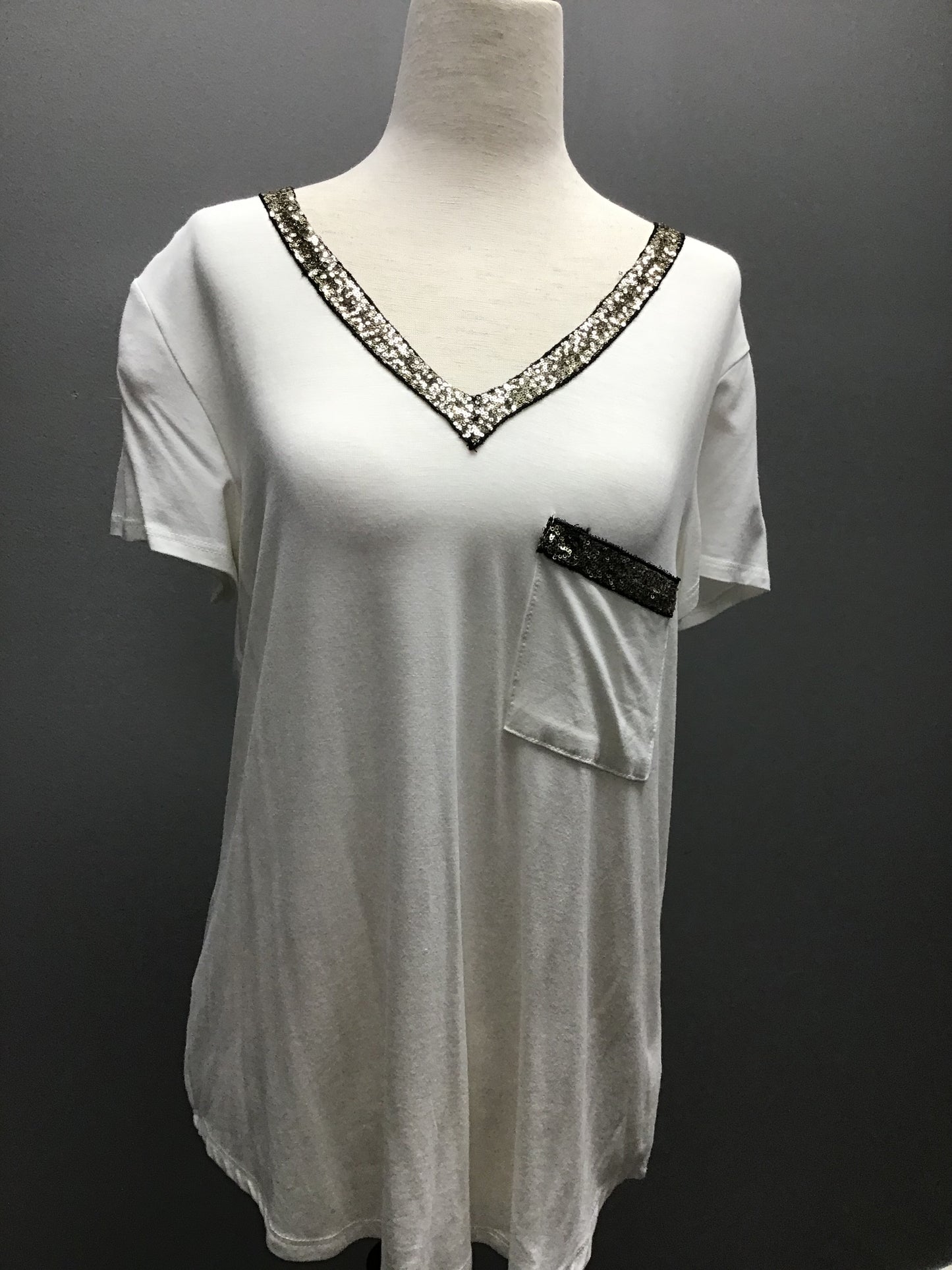 Sequence accent top