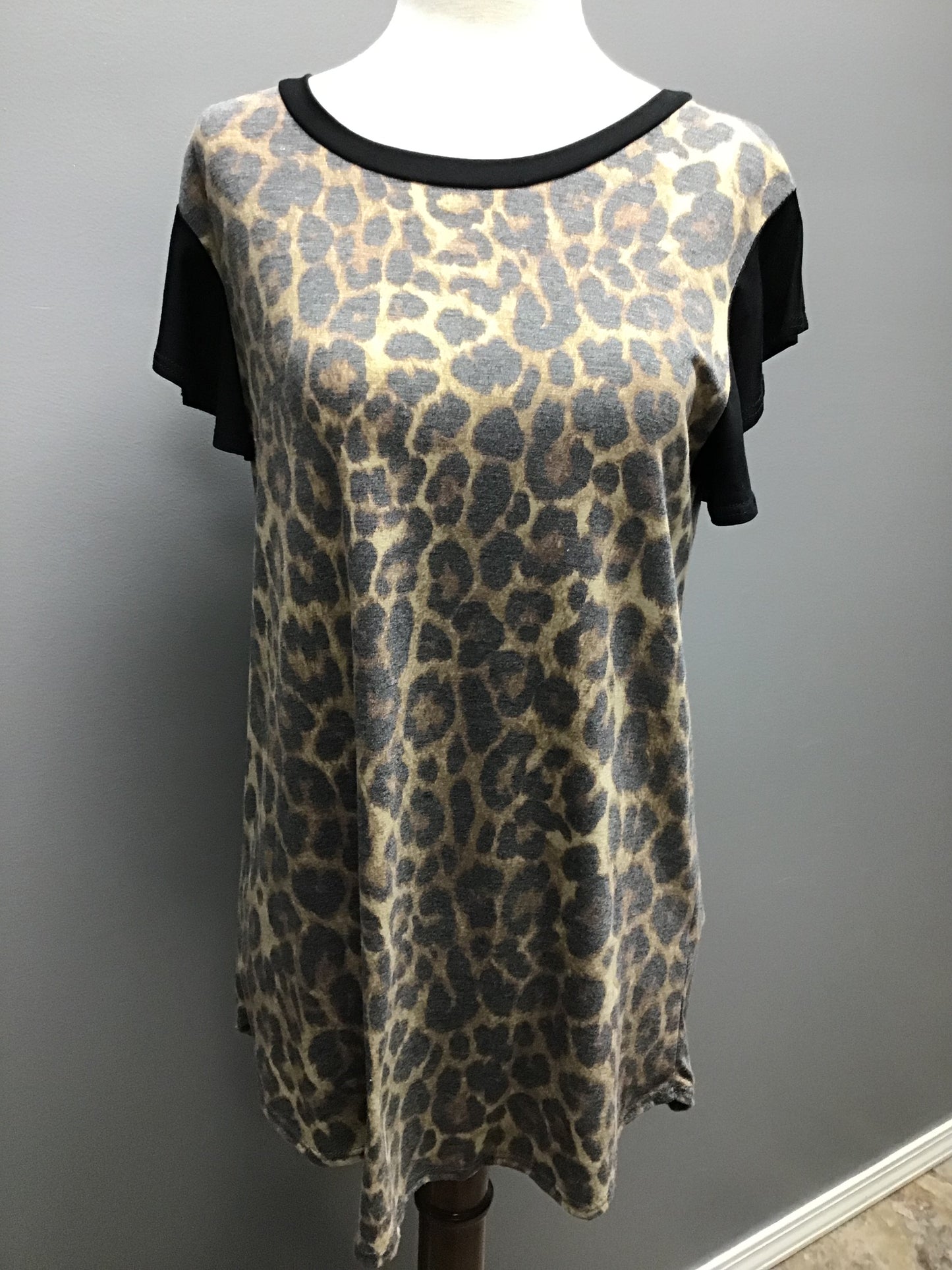 Leopard print top