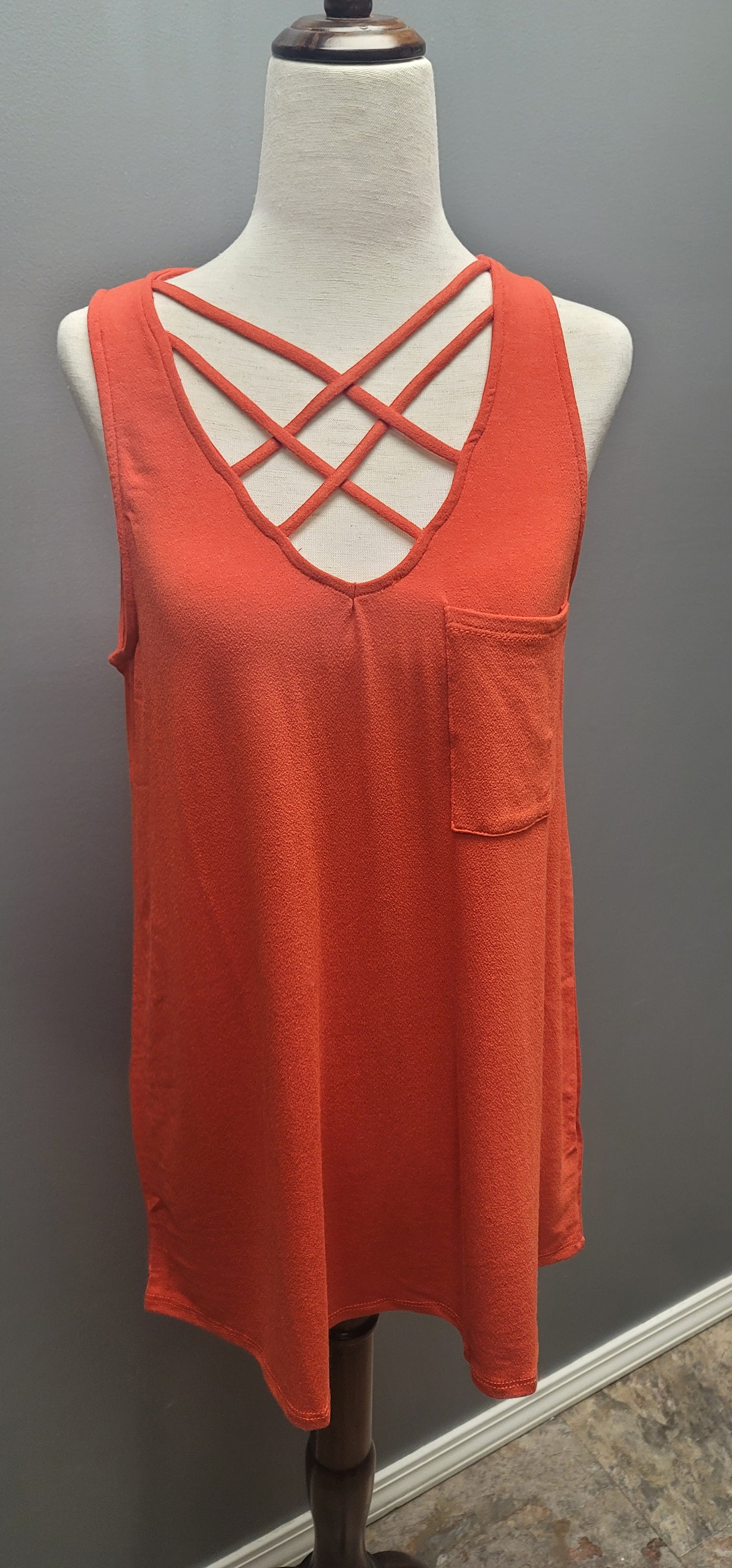 Sleeveless criss cross tank