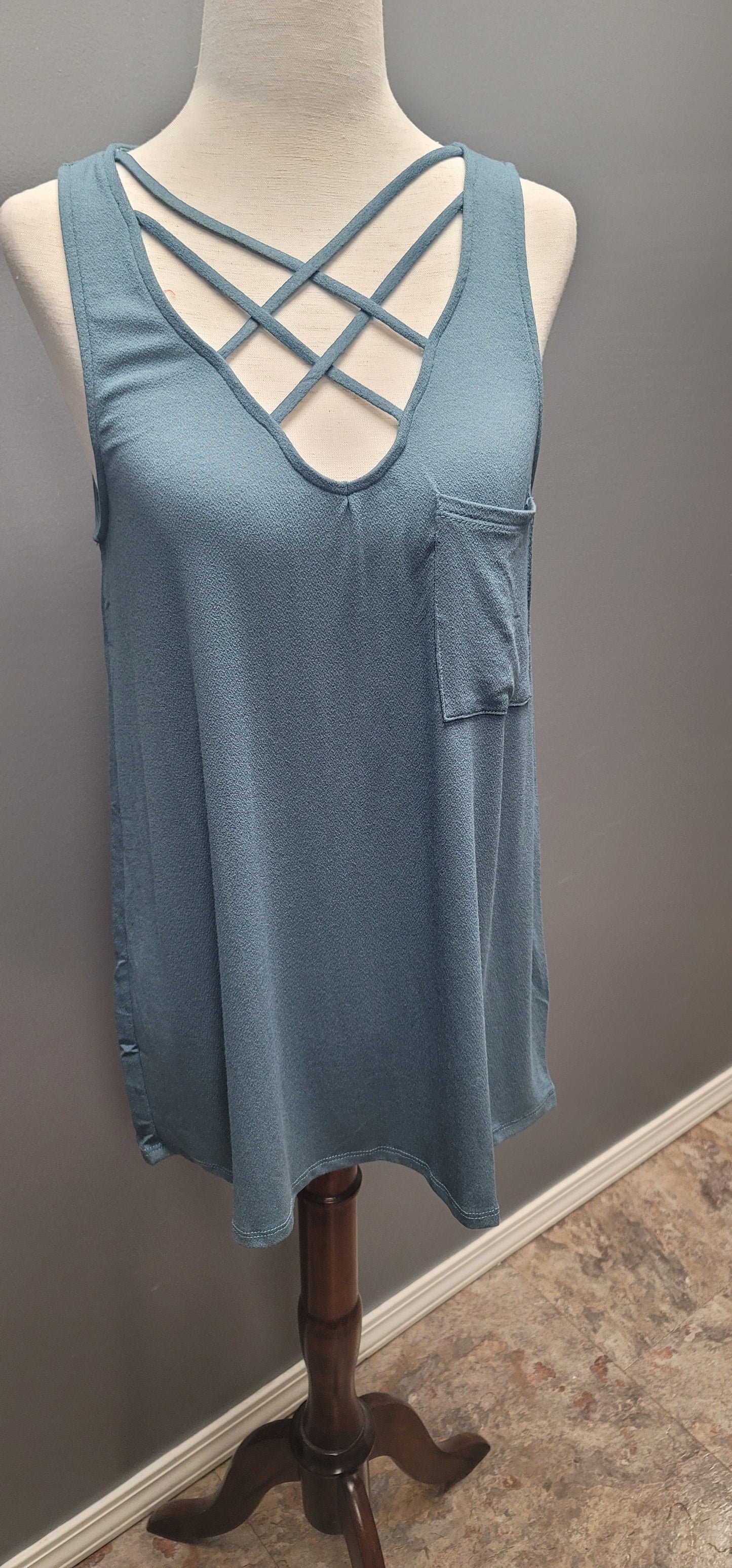 Sleeveless criss cross tank