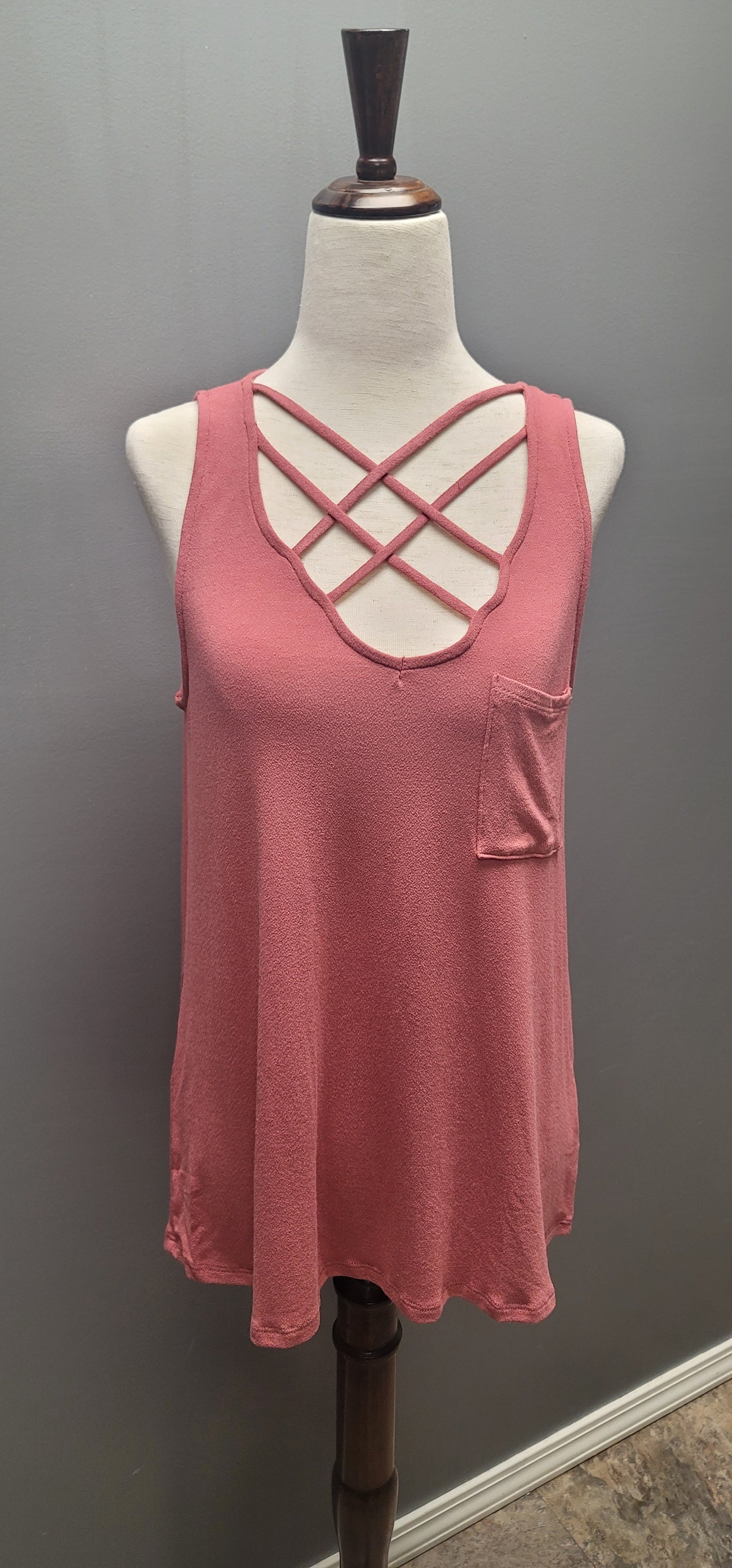 Sleeveless criss cross tank
