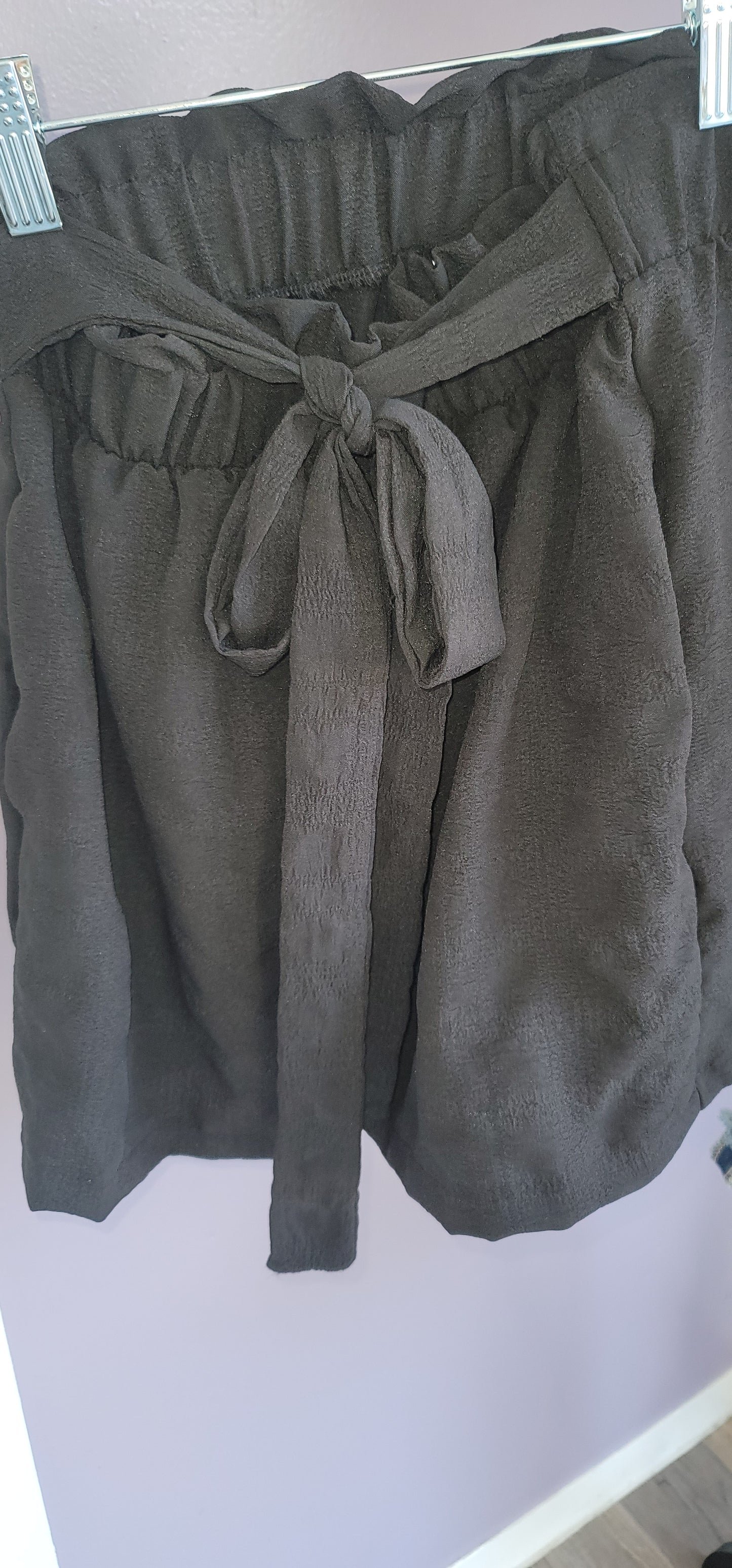 Black casual short