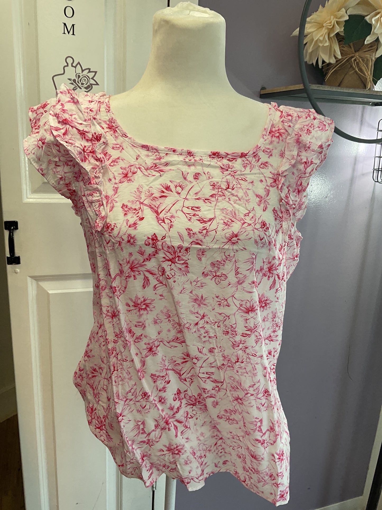 Floral bow tank