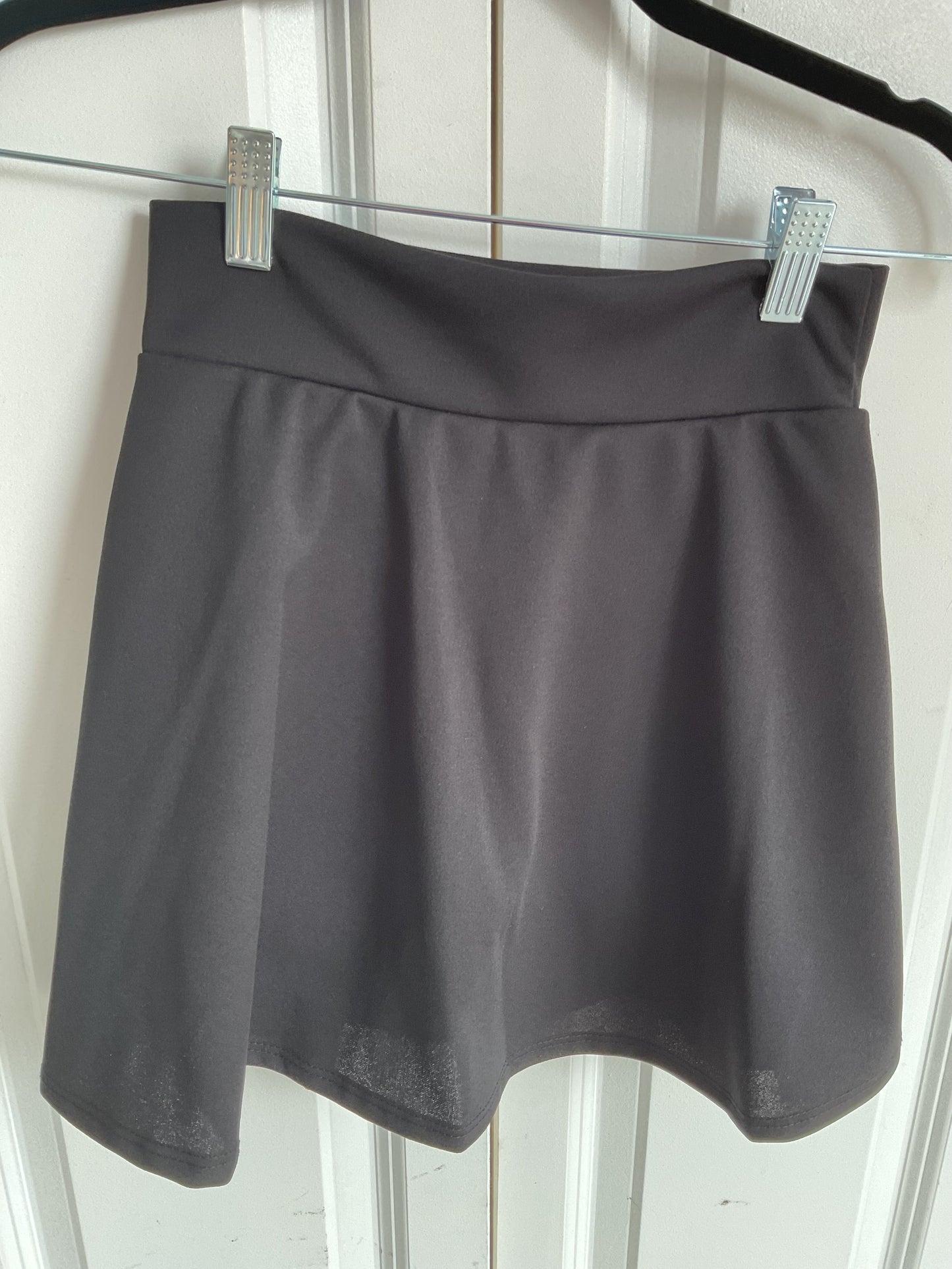 Black skort