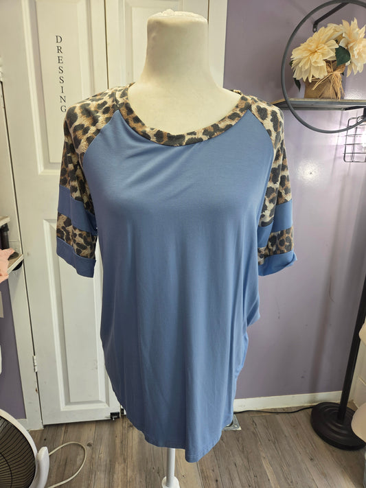 Animal print raglan