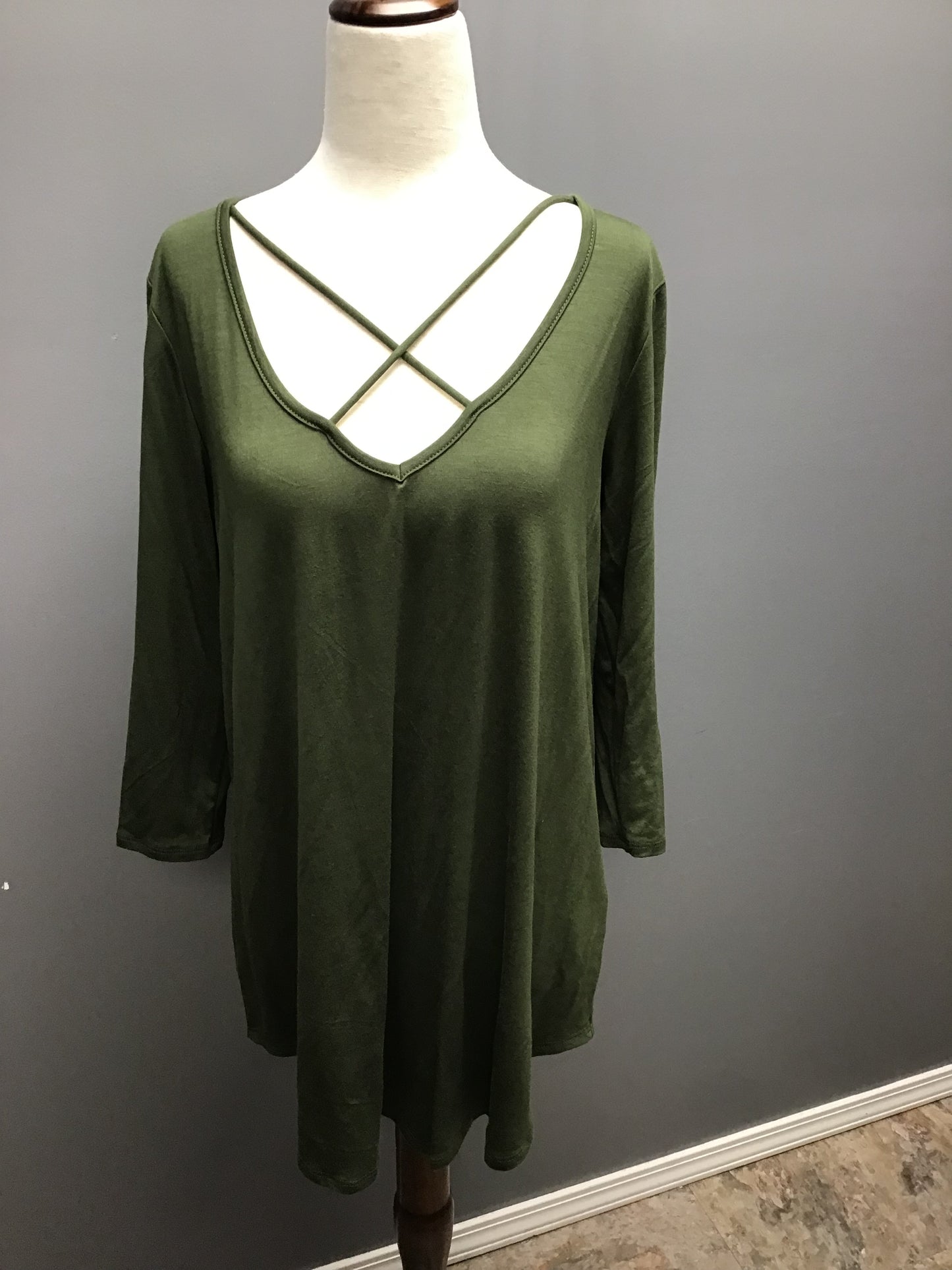 Solid criss cross neckline