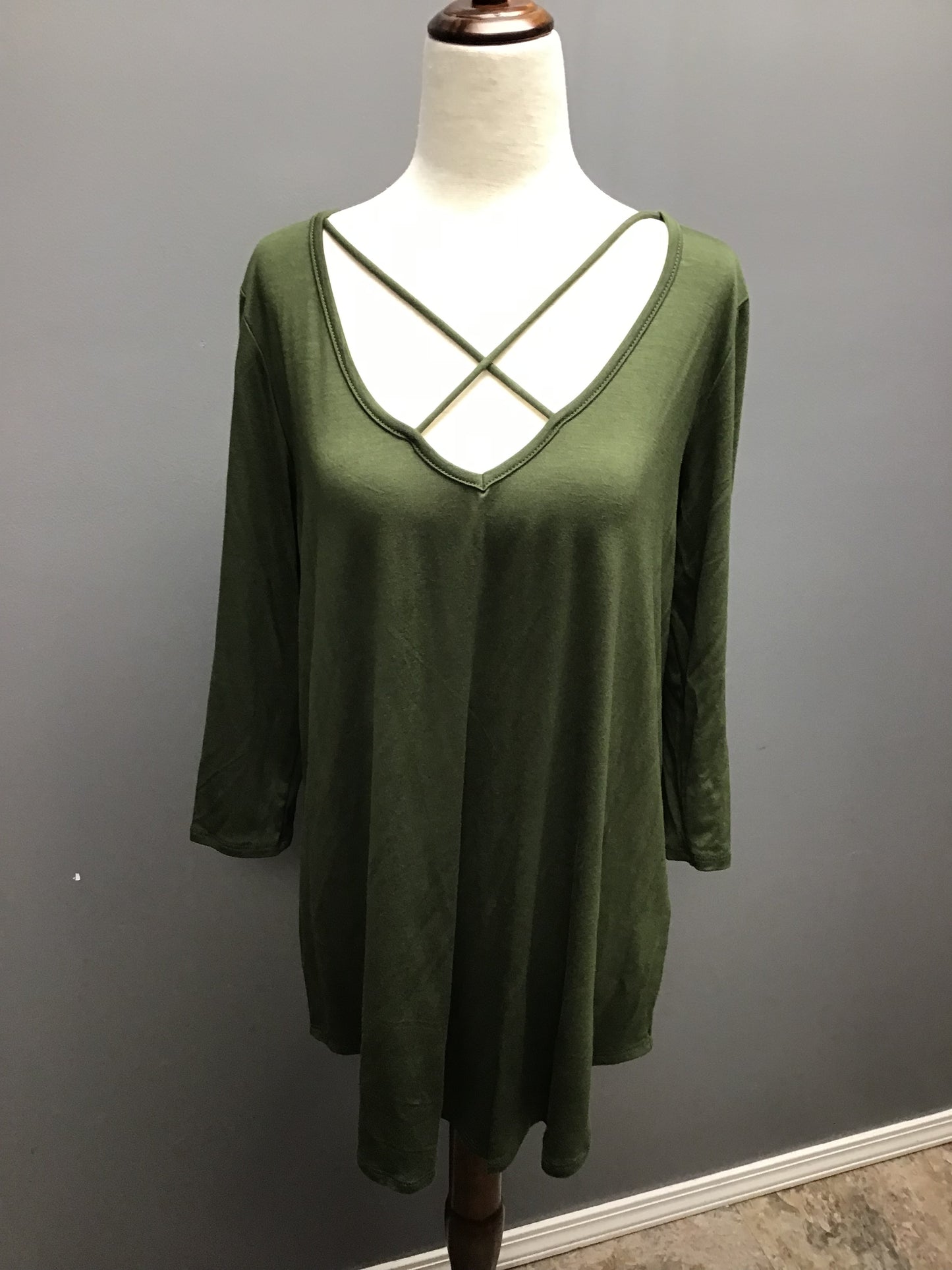 Solid criss cross neckline